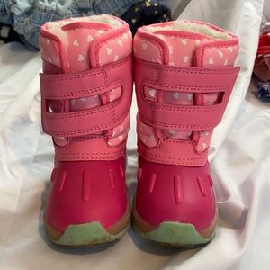 Carter’s size 5 toddler snow boots. Used.